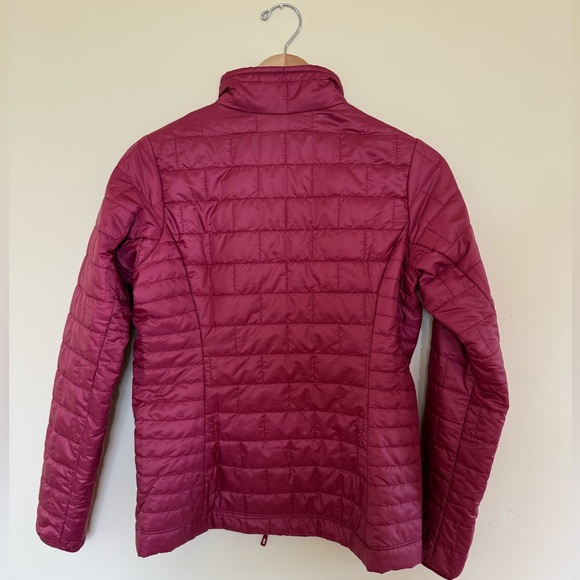 Patagonia Nano Puff size SMALL in Roamer Red with contrasting zippers. - Picture 3 of 8